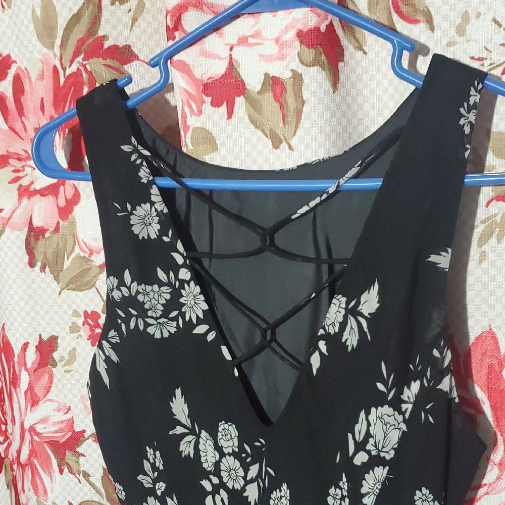 Evan Picone Black and White Floral Midi Dress - Picture 3 of 5